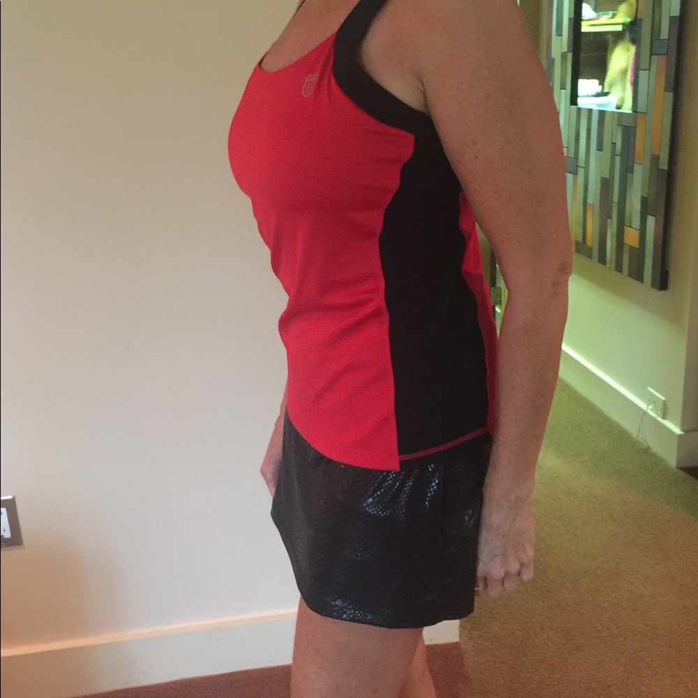 Red and black sleeve tennis top
